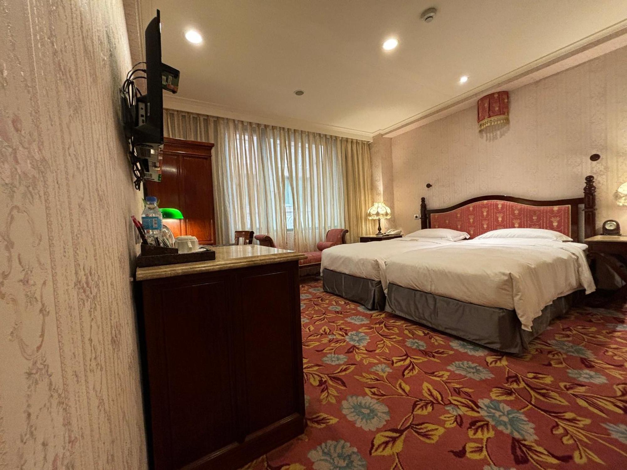 Royal Seasons Hotel Taipei ‧ Nanjing W. Экстерьер фото