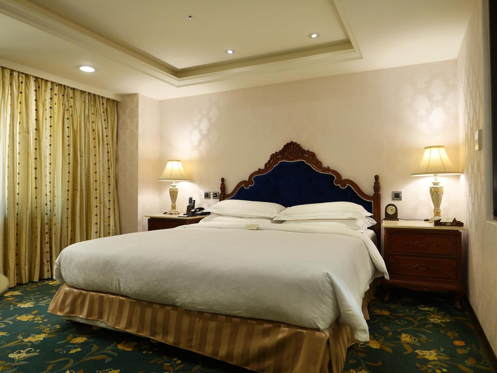 Royal Seasons Hotel Taipei ‧ Nanjing W. Экстерьер фото