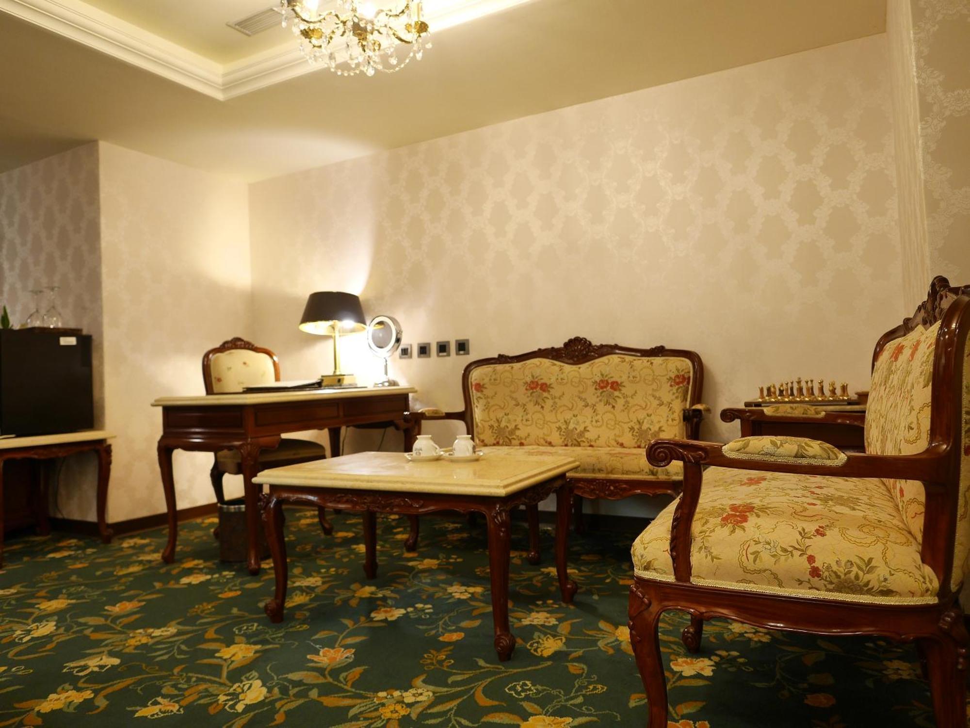 Royal Seasons Hotel Taipei ‧ Nanjing W. Экстерьер фото