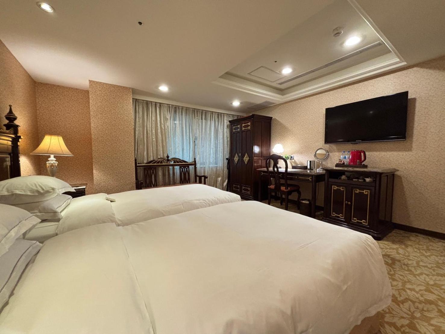 Royal Seasons Hotel Taipei ‧ Nanjing W. Экстерьер фото