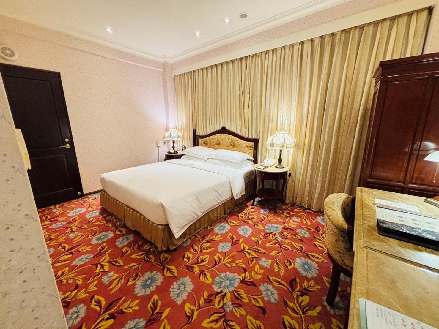 Royal Seasons Hotel Taipei ‧ Nanjing W. Экстерьер фото