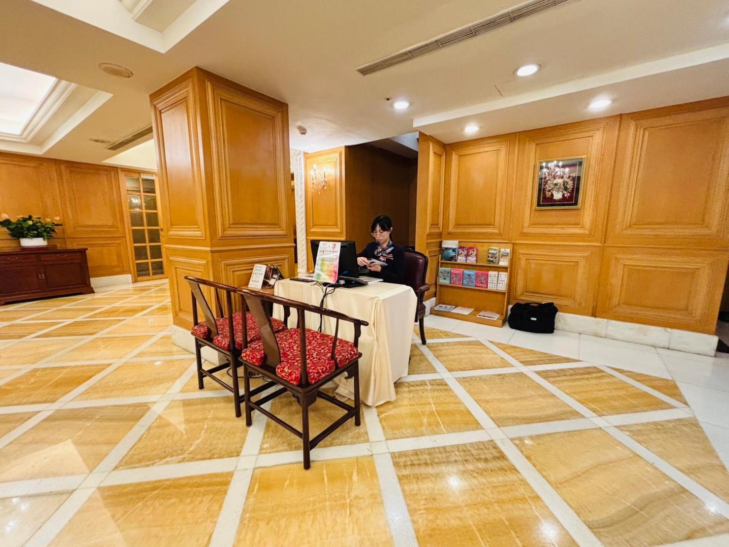 Royal Seasons Hotel Taipei ‧ Nanjing W. Экстерьер фото